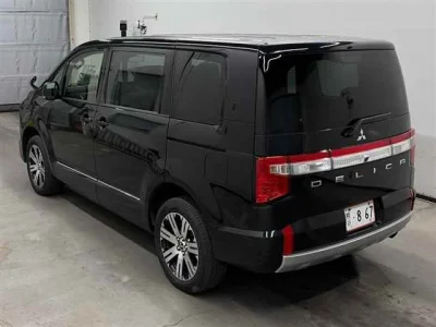 Mitsubishi DELICA D5