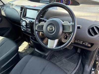 Mazda BIANTE