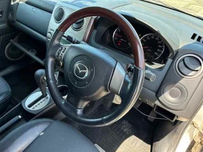 Mazda VERISA