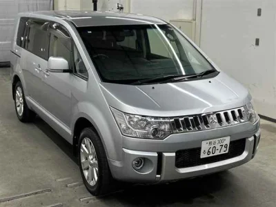 Mitsubishi DELICA D5