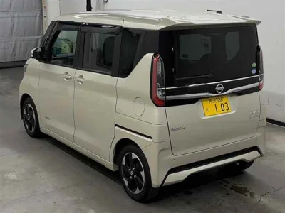 Nissan ROOX