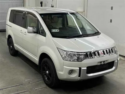 Mitsubishi DELICA D5