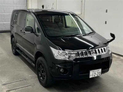 Mitsubishi DELICA D5