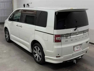 Mitsubishi DELICA D5
