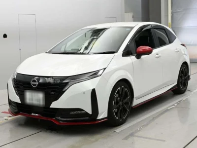 Nissan AURA