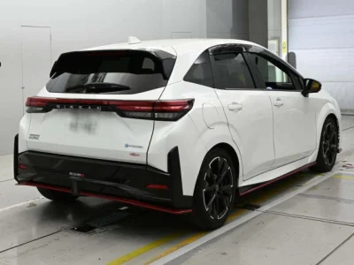 Nissan AURA