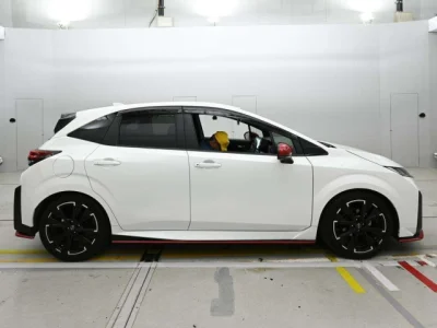 Nissan AURA