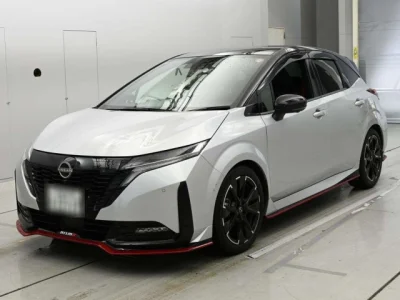 Nissan AURA