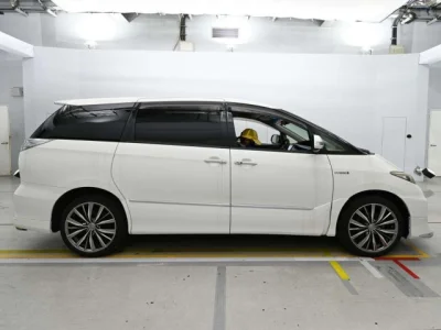 Toyota Estima Hybrid