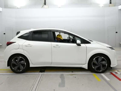 Nissan AURA