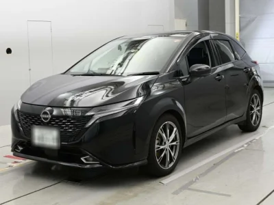 Nissan AURA