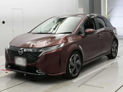 Nissan AURA