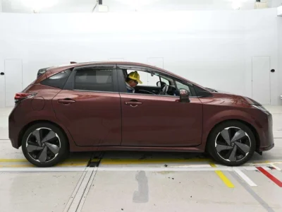 Nissan AURA