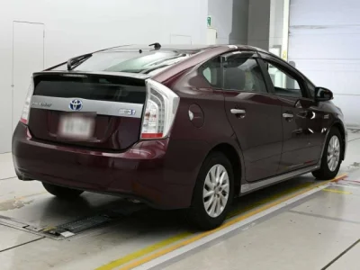 Toyota Prius PHV