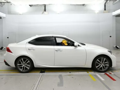Lexus IS300h