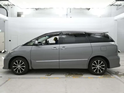 Toyota Estima Hybrid