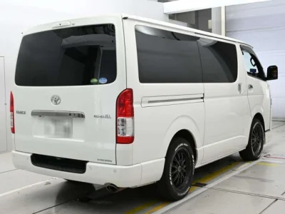 Toyota HiAce Van