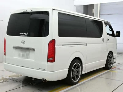 Toyota HiAce Van