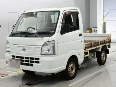 Nissan NT100 Clipper