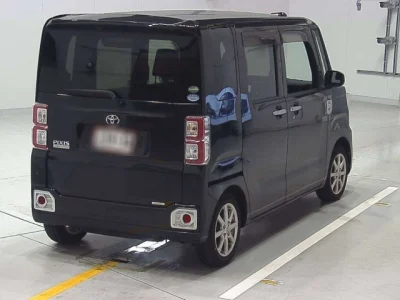 Toyota Pixis Mega