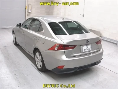 Lexus IS300h
