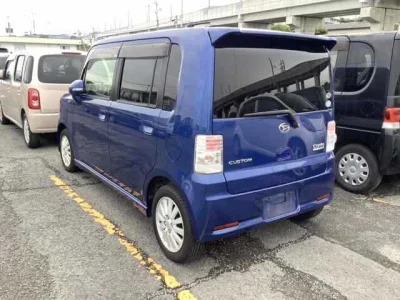 Daihatsu Move Conte