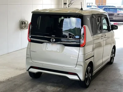 Nissan ROOX