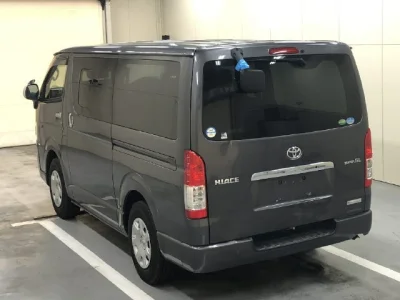 Toyota HiAce Van