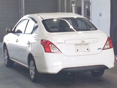 Nissan TIIDA LATIO