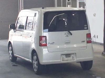 Toyota Pixis Space