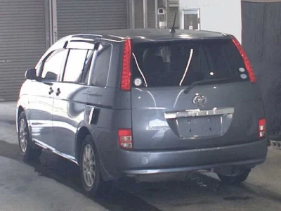Toyota Isis