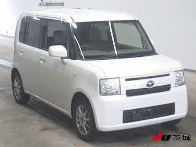 Toyota Pixis Space