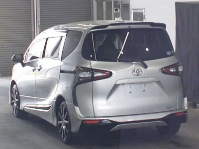 Toyota Sienta