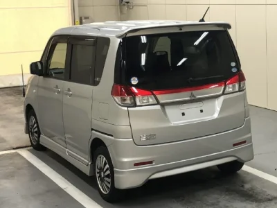 Mitsubishi Delica D:2