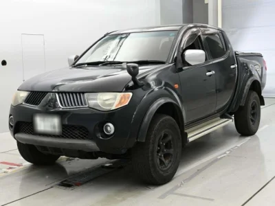 Mitsubishi Triton