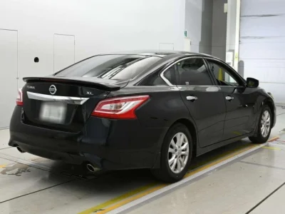 Nissan TEANA