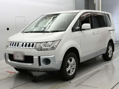 Mitsubishi DELICA D5