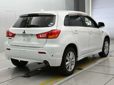 Mitsubishi RVR