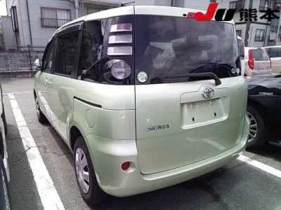 Toyota Sienta