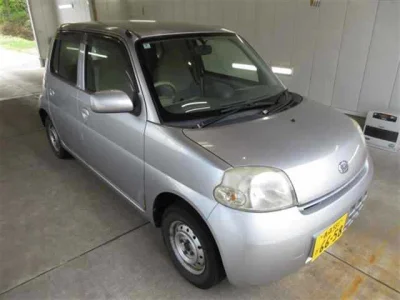 Daihatsu Esse