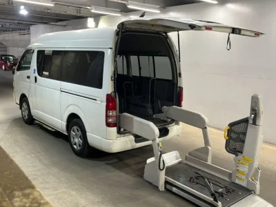 Toyota HiAce Van