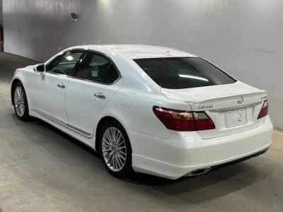 Lexus LS460L