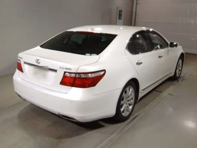 Lexus LS460L