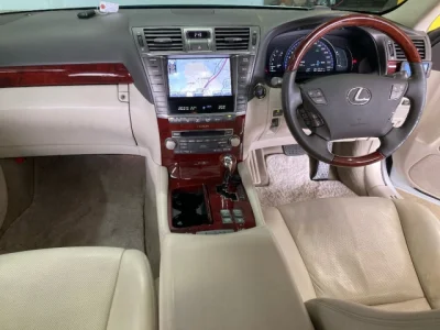 Lexus LS460L