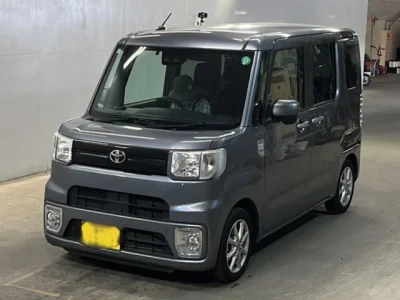 Toyota Pixis Mega