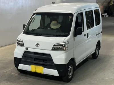 Toyota Pixis Van