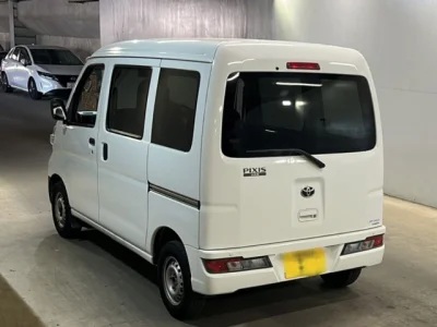 Toyota Pixis Van