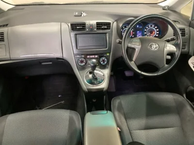 Toyota Mark X Zio
