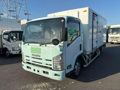 Isuzu Elf