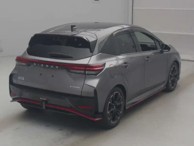 Nissan Aura